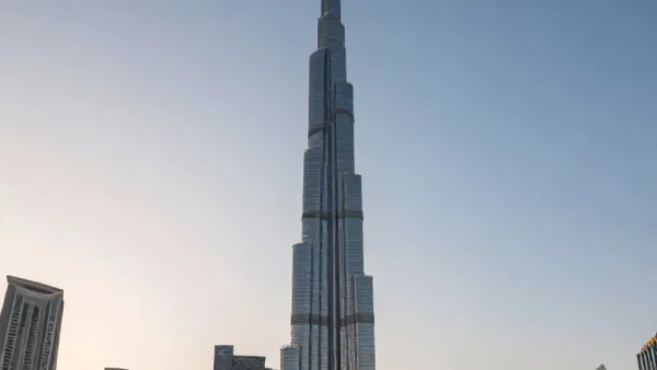 Dubai'de Kaçak Çalışma Cezası Deport Süreçleri